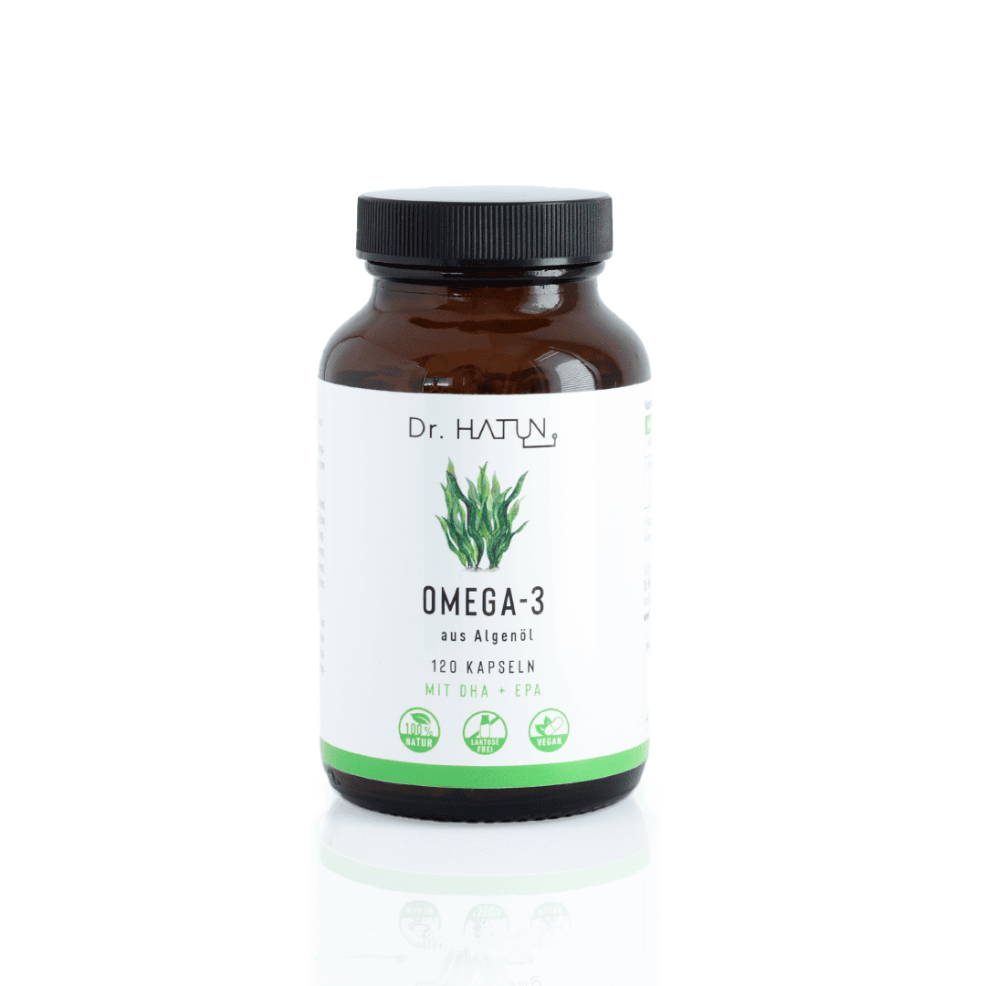 Dr. Hatun Omega-3 aus Algenöl mit vergrößerter Darstellung des Produktetiketts und der Nährwertangaben mit DHA, EPA und Inhaltsstoffen.
